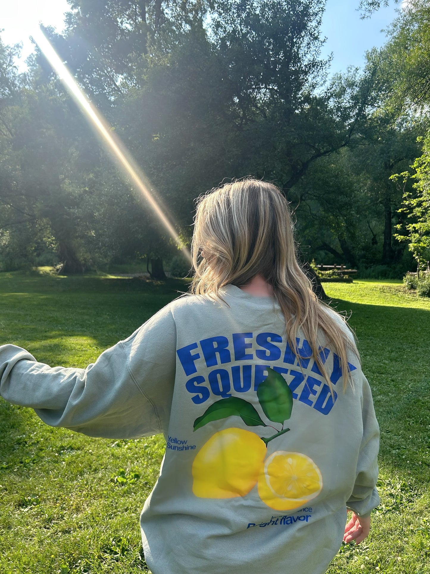 FRESHLY SQUEEZED LEMONADE Crew