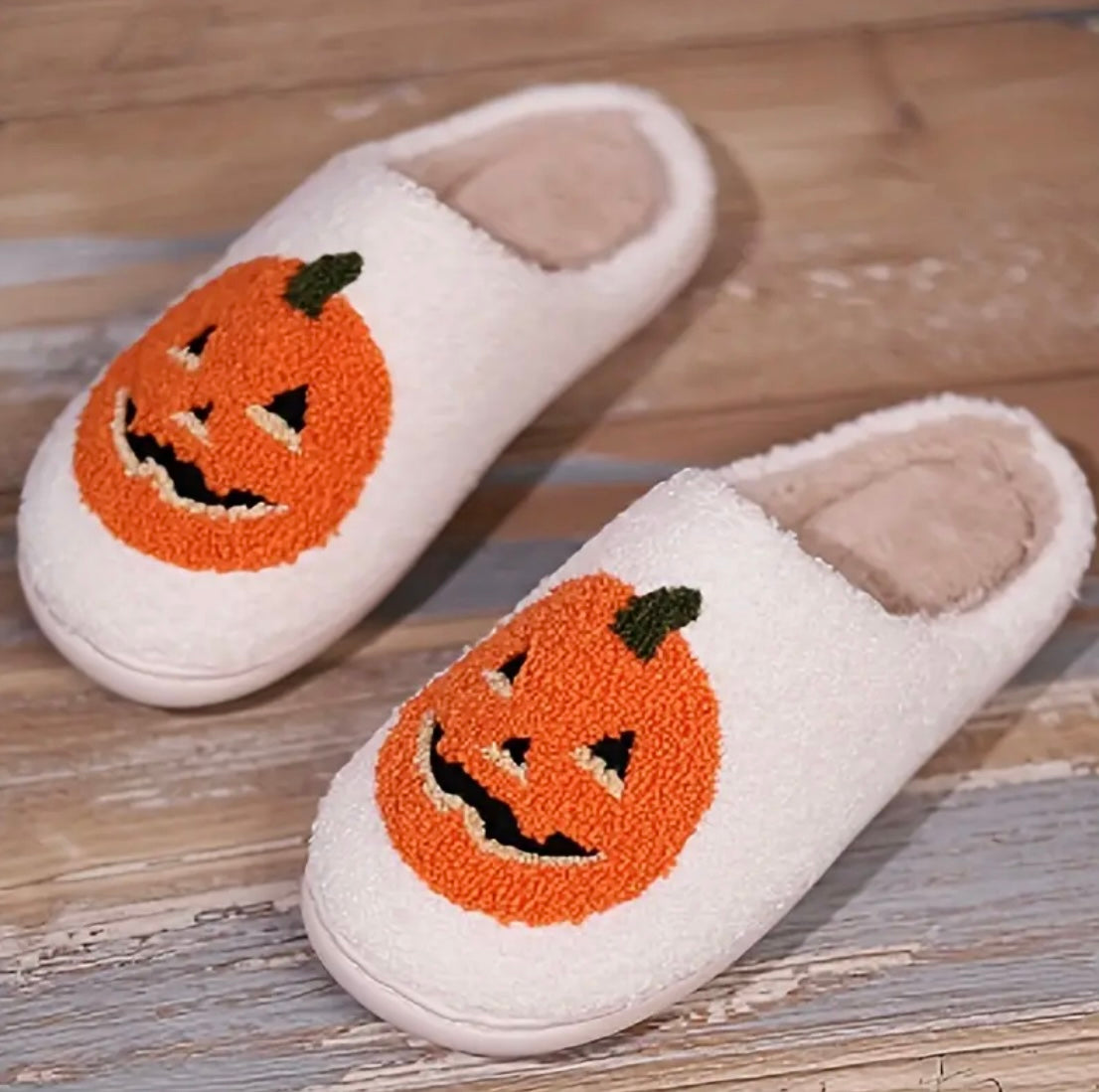 SPOOKY PUMPKIN Slippers