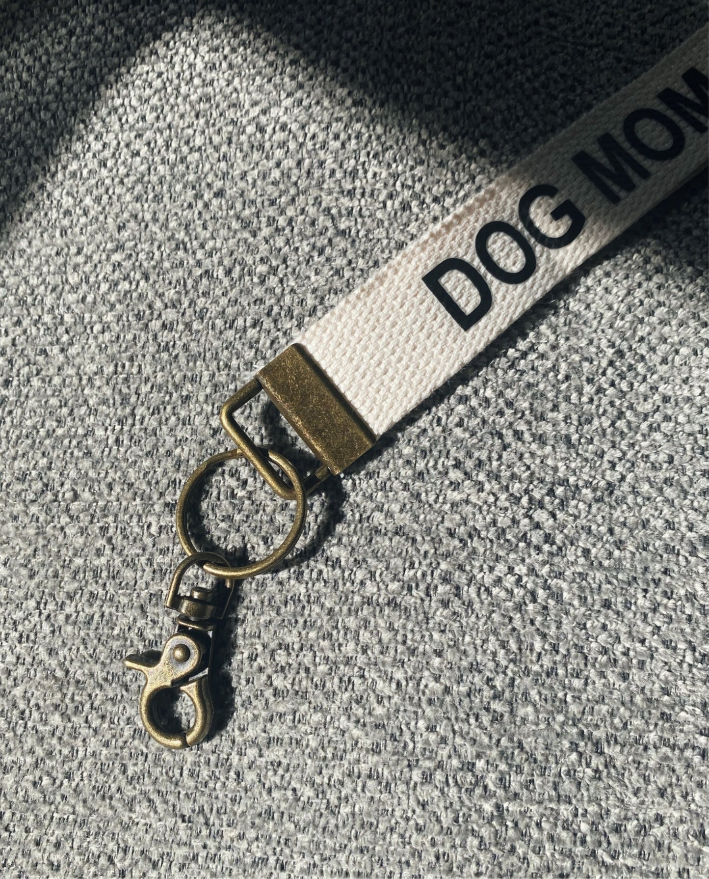DOG MOM Wristlet