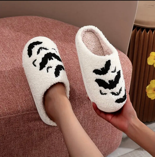 LET’S HANG Slippers