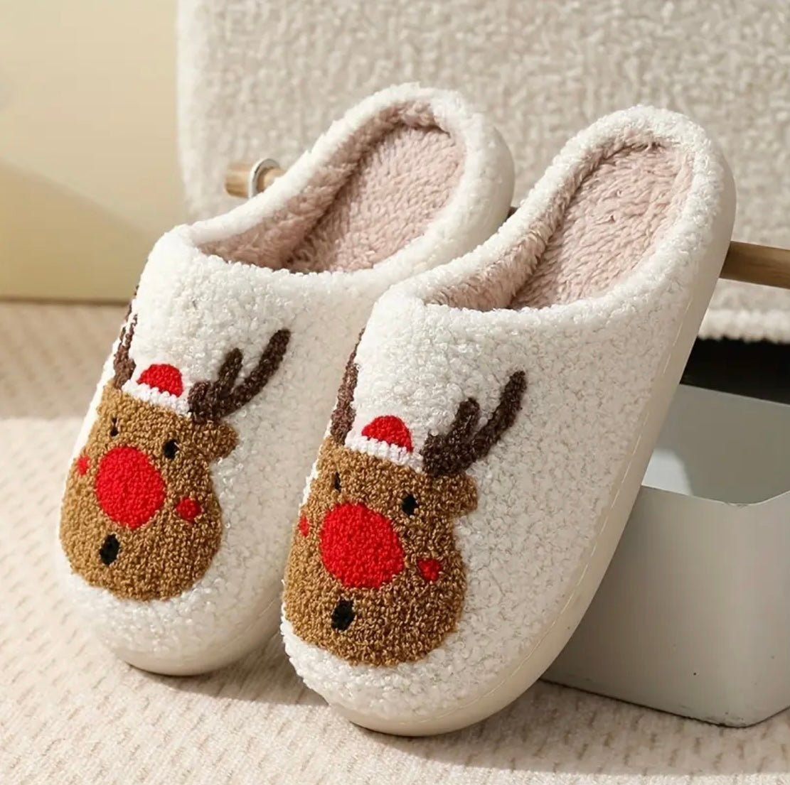 RED REINDEER Slippers
