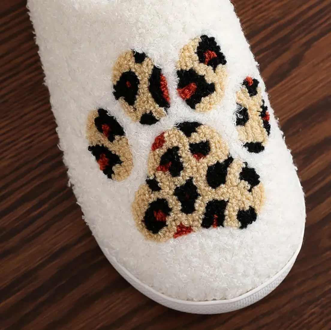 PAW PRINT Slippers